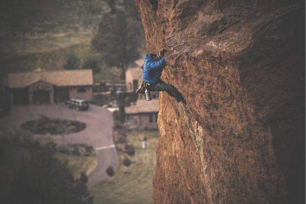 Destinos de escalada em rochas para iniciantes: onde começar sua jornada vertical