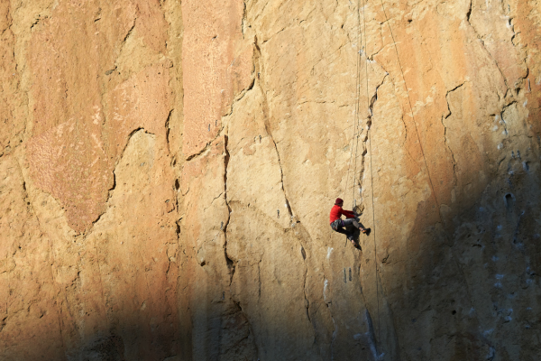 10 técnicas essenciais de escalada em rochas para iniciantes